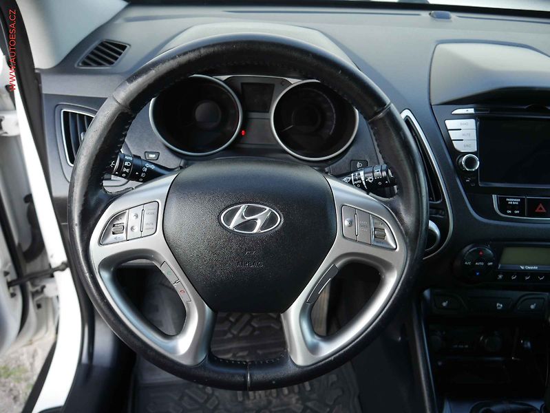 Hyundai ix35 (2012) 2.0CRDi 4x4, AC - fotka 15 z 20