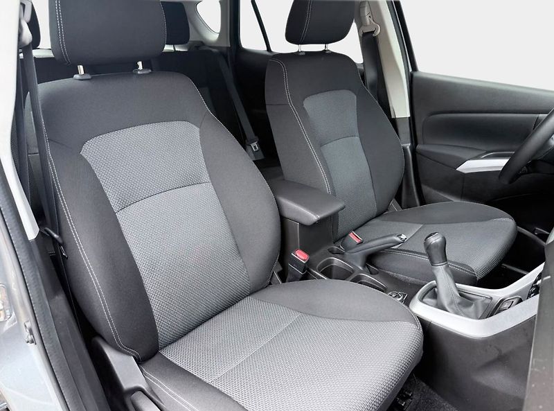 Suzuki SX4 S-Cross Comfort+ 4x4 Navigace /Xenony - fotka 17 z 23