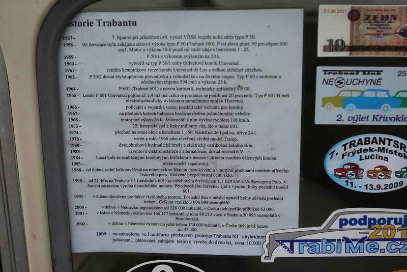 Výstava vozů Trabant při křtu knihy v plzeňském Depu 2015