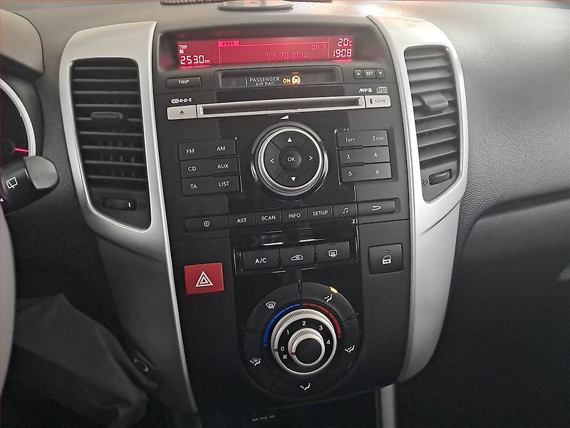 Kia Venga (2013) 1.4 CVVT, ČR,1.maj, Serv.kniha - fotka 12 z 16