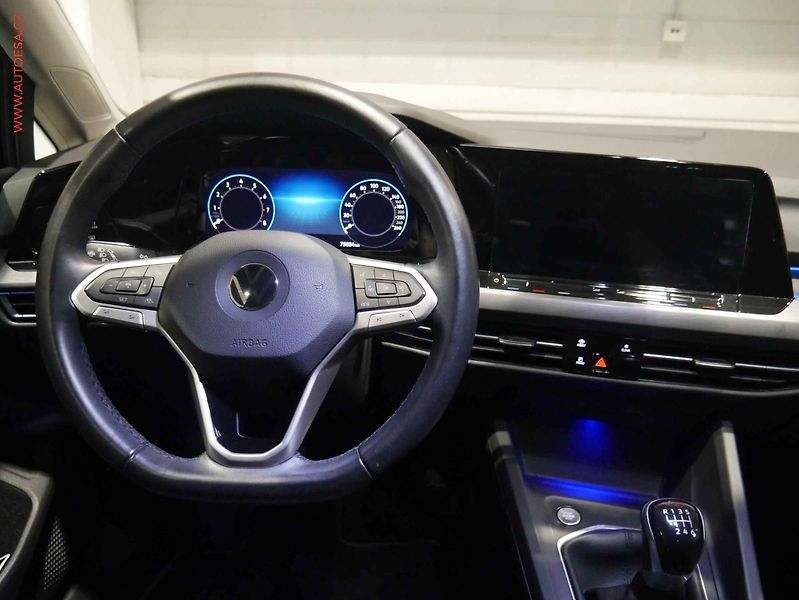 Volkswagen Golf (2020) 1.5TSi, AC, LED, navi - fotka 11 z 23