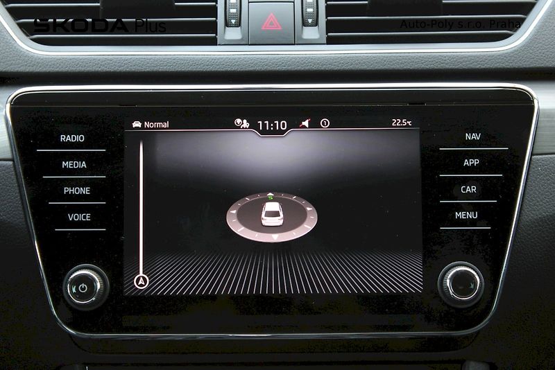 Škoda Superb (2023) 2.0 TDI 110 kW Style Plus - fotka 18 z 25