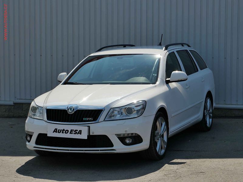 Škoda Octavia (2012) 2.0 TDi, Bixen, AC - fotka 2 z 17