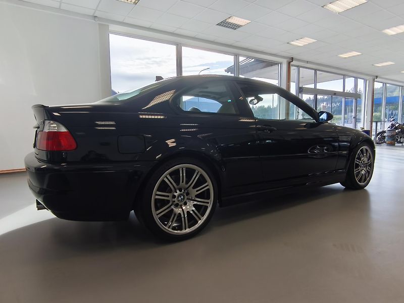 BMW M3 (2004) - fotka 4 z 31