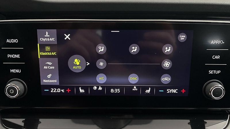 Škoda Octavia 2.0 TDI Ambition Combi - fotka 24 z 25