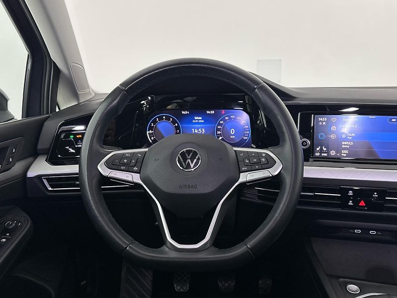 Volkswagen Golf Life - fotka 18 z 28