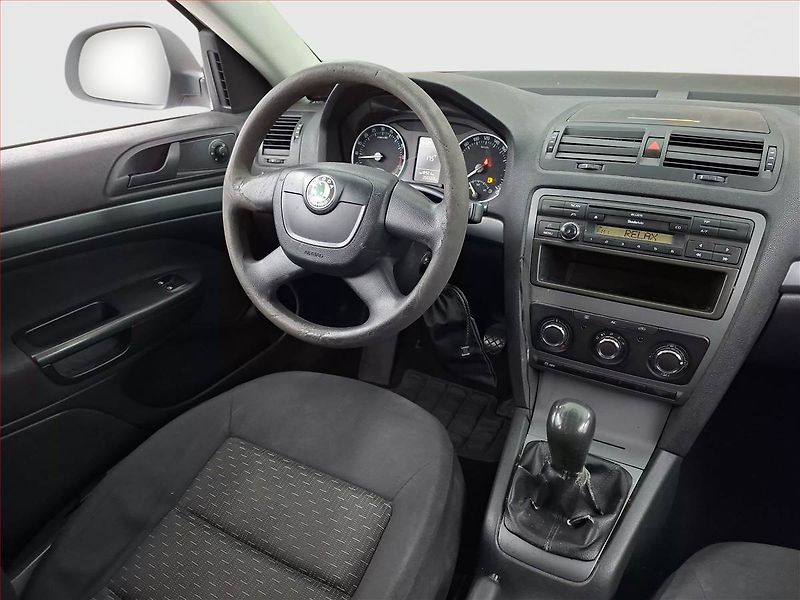 Škoda Octavia (2011) 1.6 TDI, jezdí výborně - fotka 7 z 13