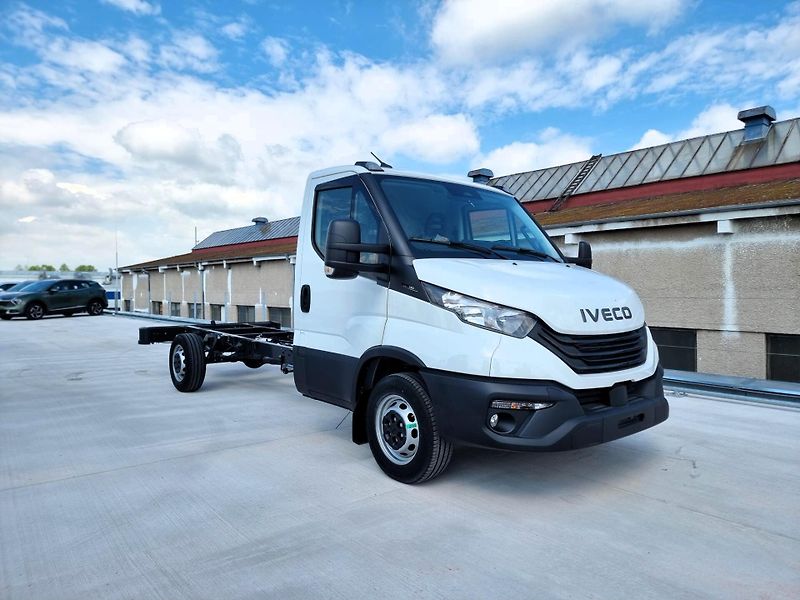Iveco Daily (2026) 35S16,kamera,3r záruka - fotka 3 z 11