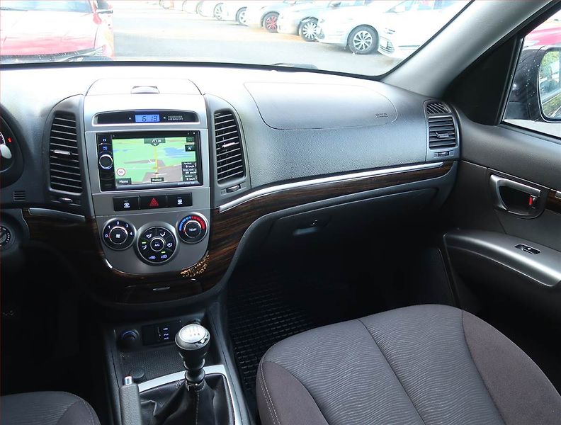 Hyundai Santa Fe (2011) 2.2 CRDi, Serv.kniha, Navi - fotka 8 z 16