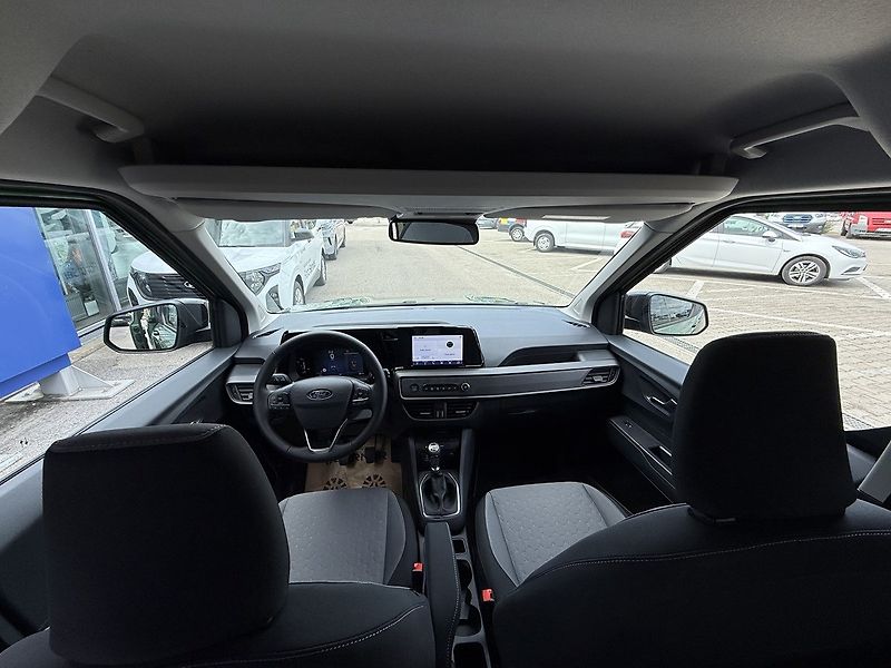 Ford Tourneo Courier (2026) Titanium, Tourneo, 1.0 EcoBoos - fotka 11 z 16