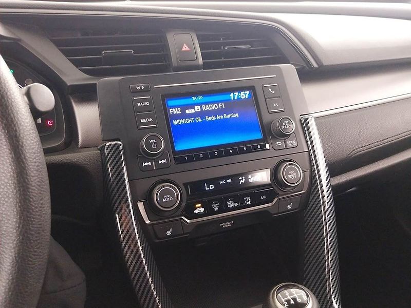 Honda Civic (2017) 1.0 VTEC Turbo, Serv.kniha - fotka 12 z 21