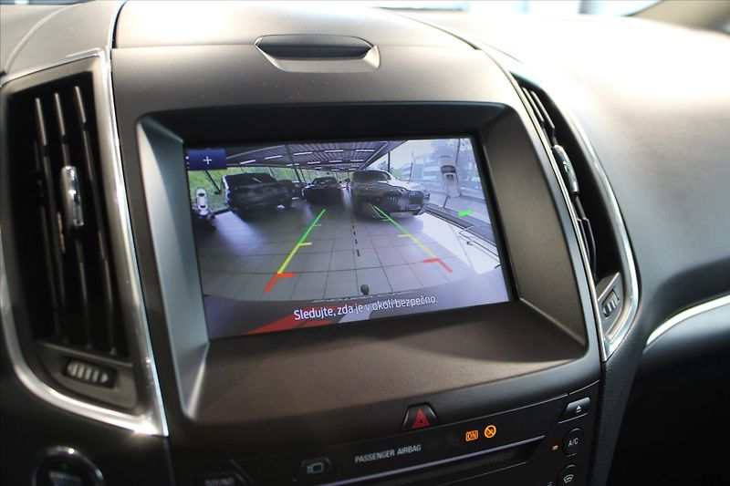 Ford Galaxy EcoBlue Automatik Titanium ACC - fotka 15 z 23