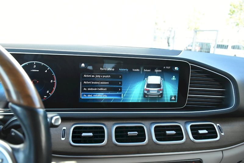 Mercedes-Benz GLE (2021) AMG PAKET 300D - fotka 18 z 34