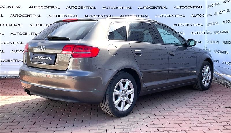 Audi A3 1,4 TFSi,serv.kn. - fotka 4 z 19