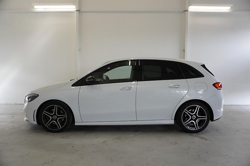 Mercedes-Benz Třídy B B 220d 140kW AMG line AUTOMAT8 - fotka 4 z 29