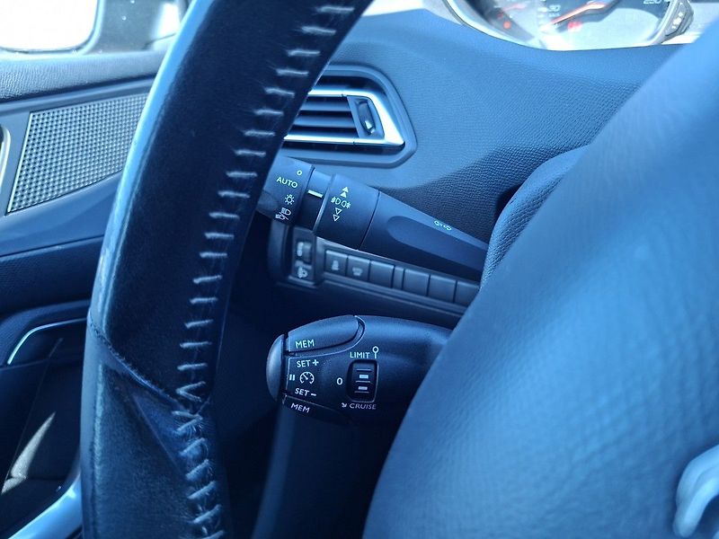 Peugeot 308 ACTIVE 1.6 BHDI 100k M5 - fotka 18 z 24