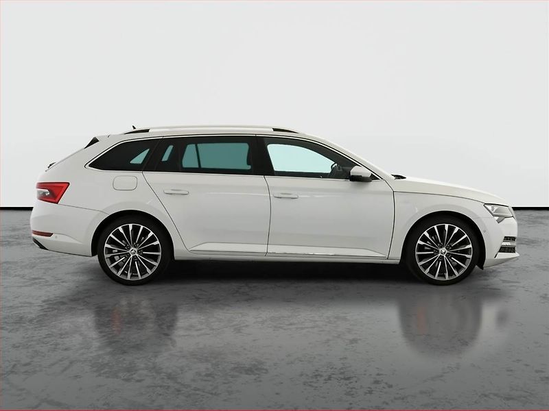 Škoda Superb (2023) 2.0 TDI - fotka 6 z 21