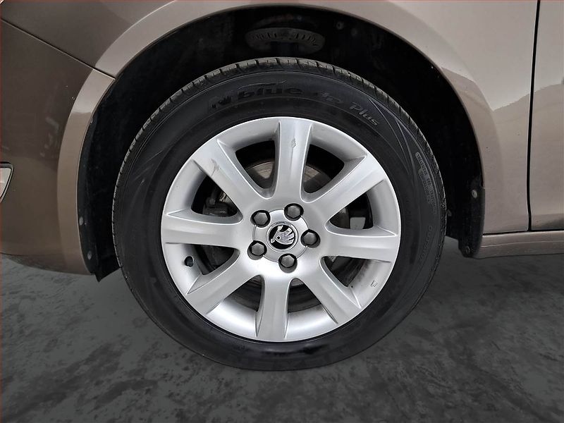 Škoda Roomster (2013) 1.2 12V, Serv.kniha - fotka 14 z 18