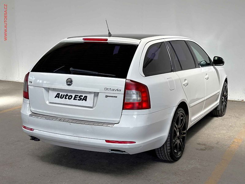 Škoda Octavia (2009) 1.9 TDi, ČR, AC - fotka 4 z 13