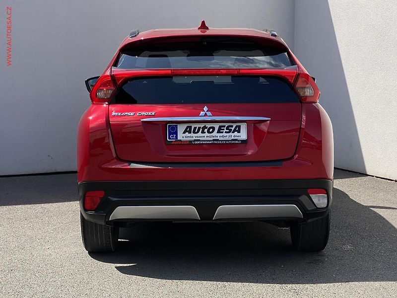 Mitsubishi Eclipse Cross (2021) 1.5T-MiVEC, AT, kamera, +ALU - fotka 5 z 17