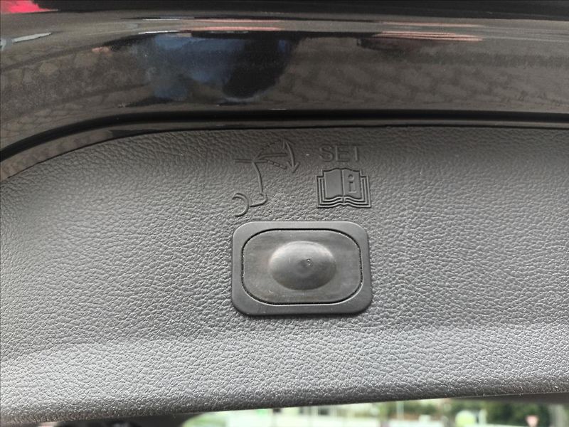 Ford Kuga 2,0 TDCi,120kw,4x4,NAVI,KAMERA - fotka 21 z 50