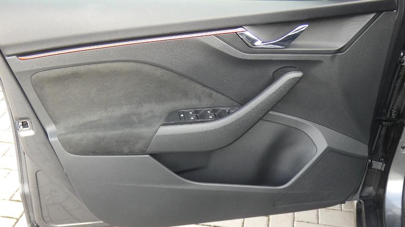 Škoda Scala 1.0 TSI Drive - fotka 8 z 24