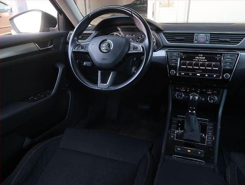 Škoda Superb (2015) Style Plus 1.6 TDI, Automat - fotka 7 z 16