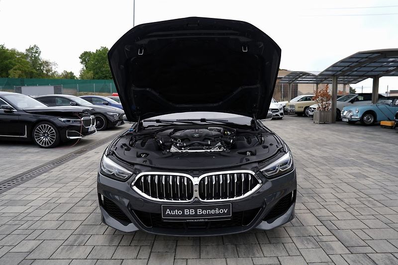 BMW Řada 8 M850i xDrive /Laser/530 PS - fotka 17 z 50