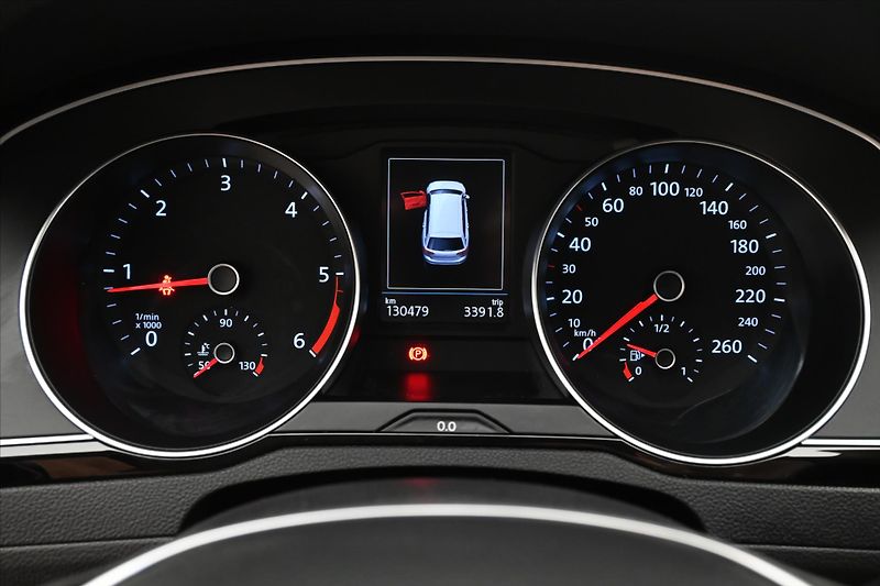 Volkswagen Passat 2,0 TDI 110 kW Highline Záruka - fotka 16 z 30