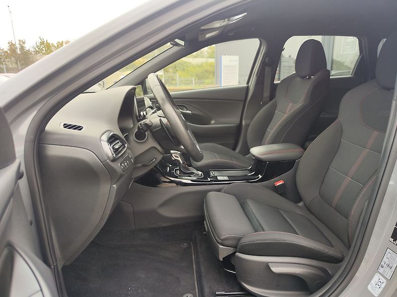 Hyundai i30 1.5 T-GDI/103kW N-Line DCT - fotka 15 z 35
