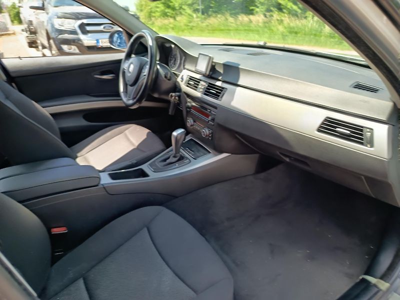 BMW Řada 7 (2006) 2.0 95kw - fotka 28 z 49