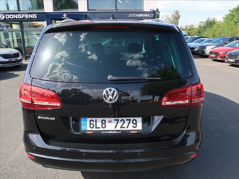 Volkswagen Sharan 2,0 TDi,110kW,7míst,tažné - fotka 8 z 32