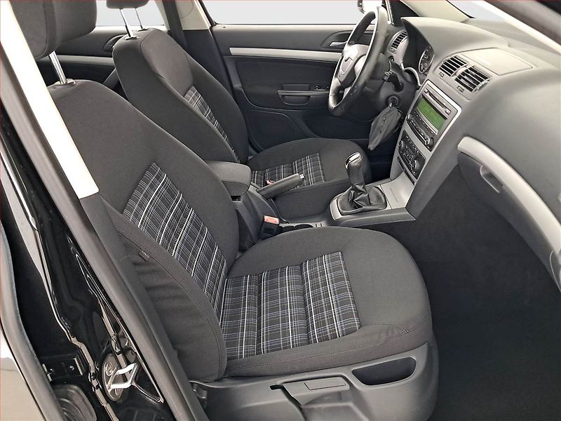 Škoda Octavia (2012) 1.6 TDI, Serv.kniha, po STK - fotka 9 z 15