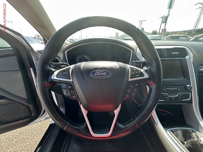 Ford Mondeo (2015) 1.5 TDCi, 2.maj,ČR, AC, navi - fotka 12 z 17