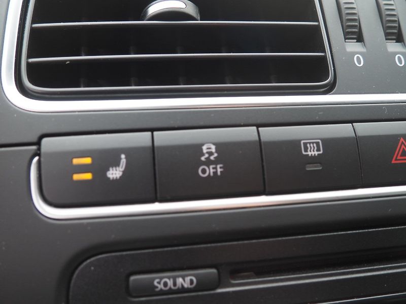 Volkswagen Polo (2010) 1.6 TDI - fotka 25 z 32