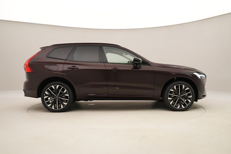 Volvo XC60 T8 AWD RECHARGE DARK ULTRA CZ - fotka 14 z 64
