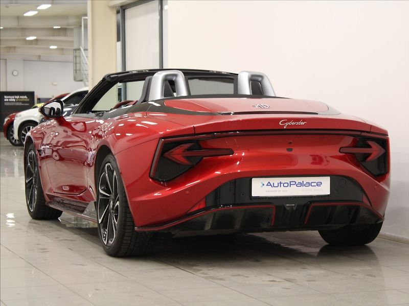 MG Cyberster 0,1 510koní AWD GT 31tkm.ČR - fotka 3 z 29