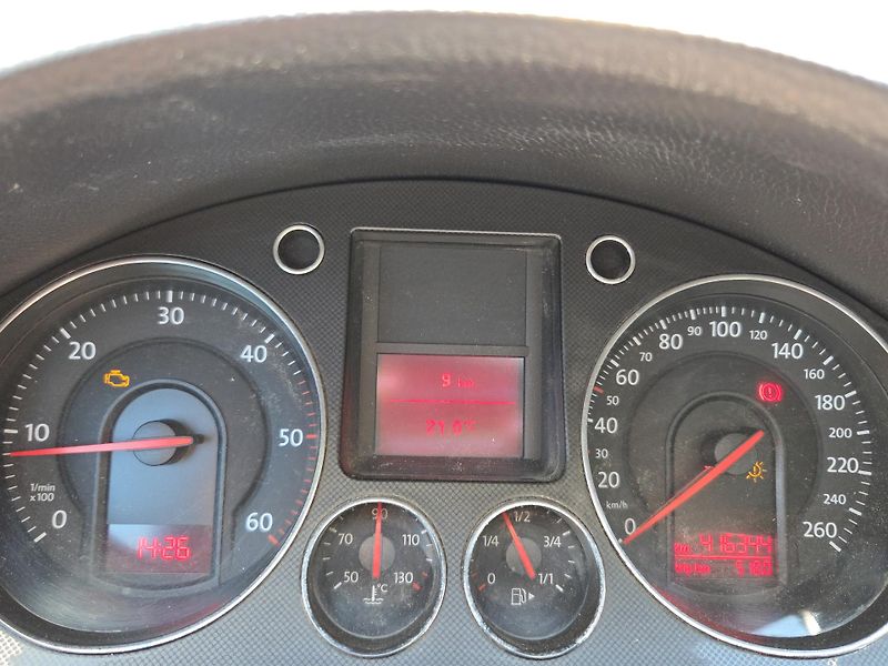 Volkswagen Passat 2,0TDi kombi tažné - fotka 11 z 11