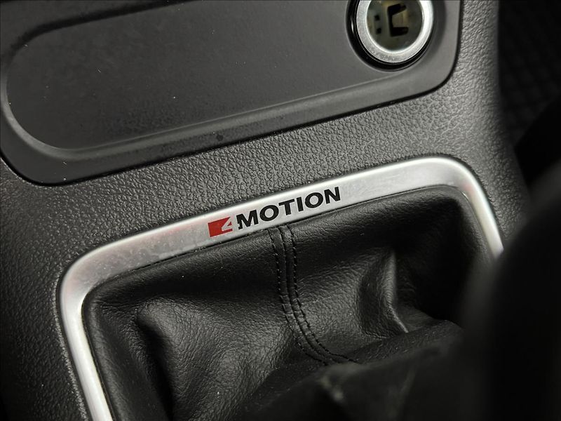 Volkswagen Tiguan 2,0 110kW 4X4 NAVI SERVIS TZ - fotka 26 z 41