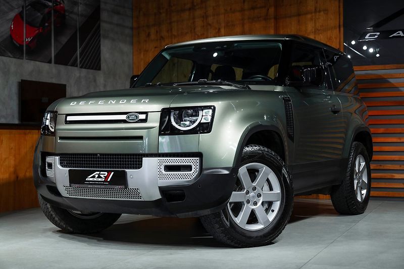 Land Rover Defender - fotka 2 z 19