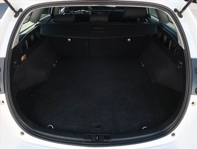 Toyota Auris (2015) Hybrid, Automat, Tempomat - fotka 14 z 21