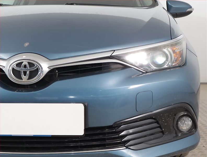 Toyota Auris (2016) 1.2 Ti, Serv.kniha, Navi - fotka 16 z 21