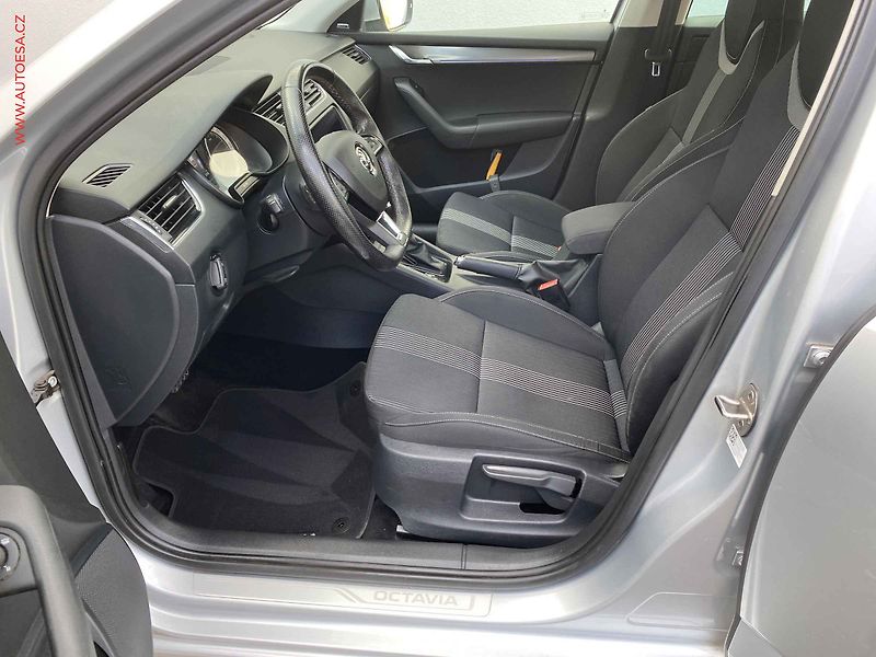 Škoda Octavia (2018) 1.5 TSi, Style, DSG - fotka 9 z 16