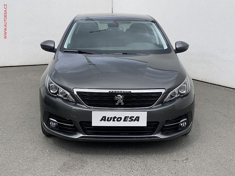 Peugeot 308 (2018) 1.2PT, Style, navi - fotka 2 z 18