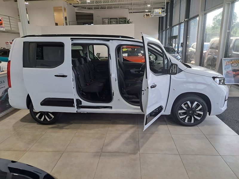 Opel Combo (2026) L2 El.Plus 1.5CDTi 130k AT8-7s - fotka 3 z 26