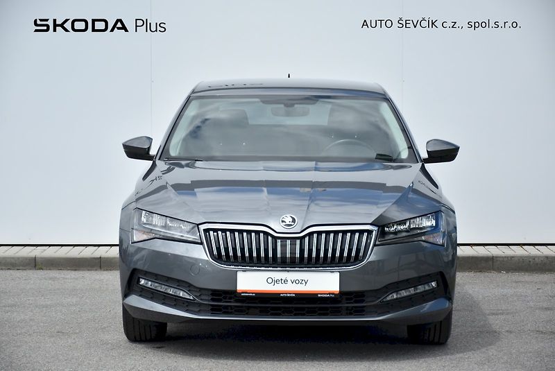 Škoda Superb (2022) Ambition 1.5 TSI 110kW DSG - fotka 4 z 30