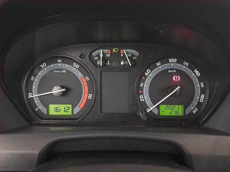 Škoda Fabia (2006) 1.2, Serv.kniha, po STK, Tažné - fotka 11 z 16