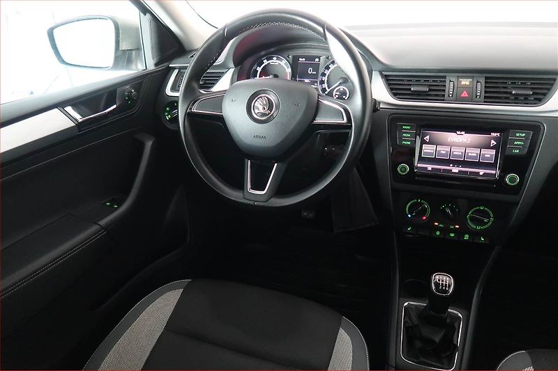 Škoda Rapid (2019) Ambition Plus 1.0 TSI, ČR - fotka 7 z 15