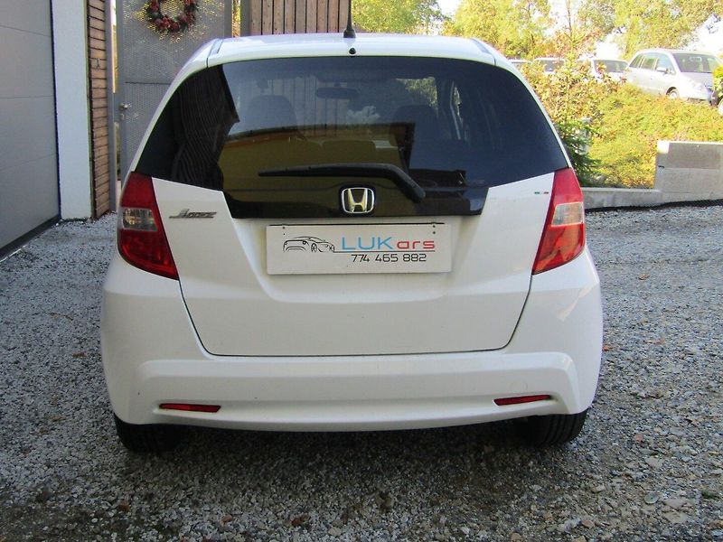 Honda Jazz (2012) 1.3 16V 73kW - fotka 11 z 35