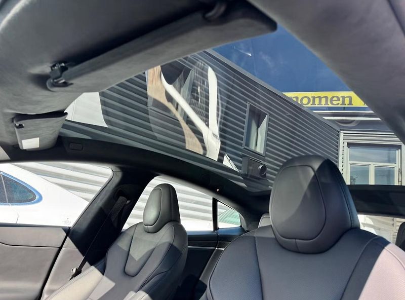 Tesla Model S LR AWD Vzduch Yoke Pano Kamera - fotka 21 z 32